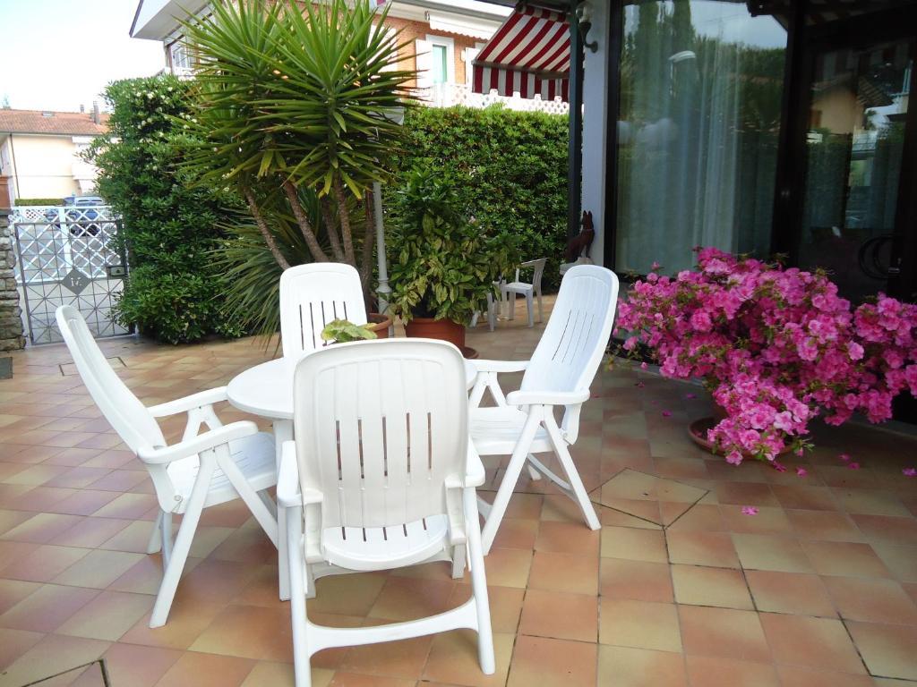 Hotel Matilde Marina di Massa Exterior photo