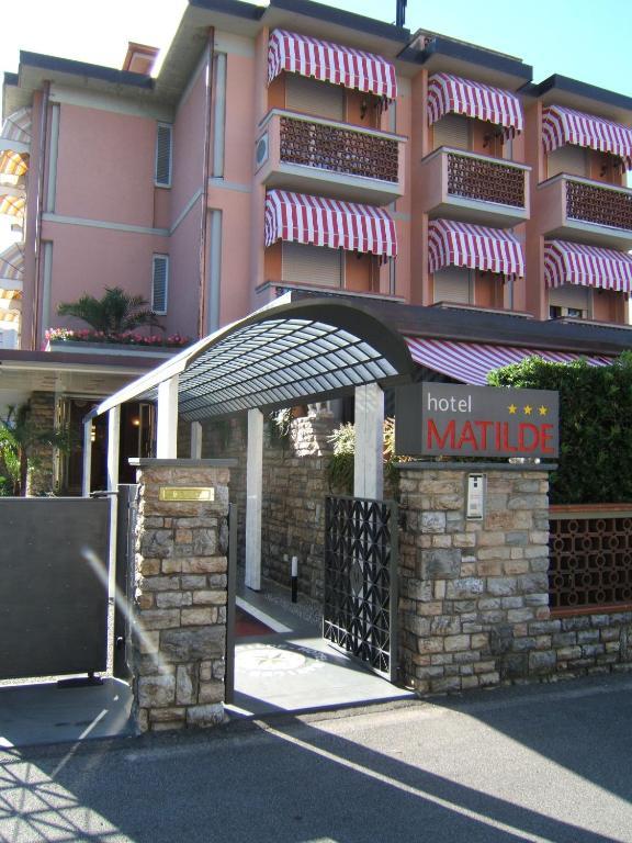 Hotel Matilde Marina di Massa Exterior photo