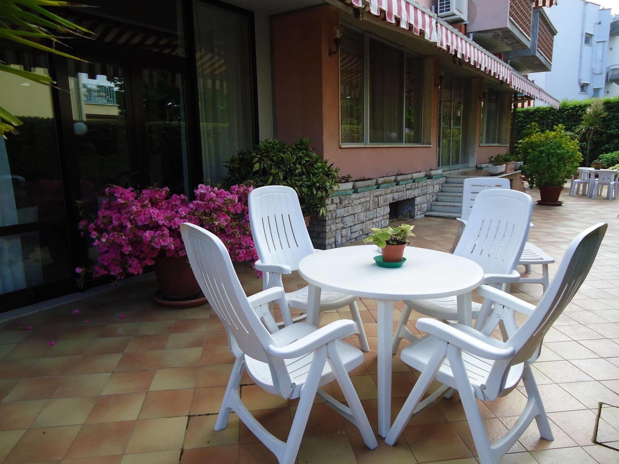 Hotel Matilde Marina di Massa Exterior photo